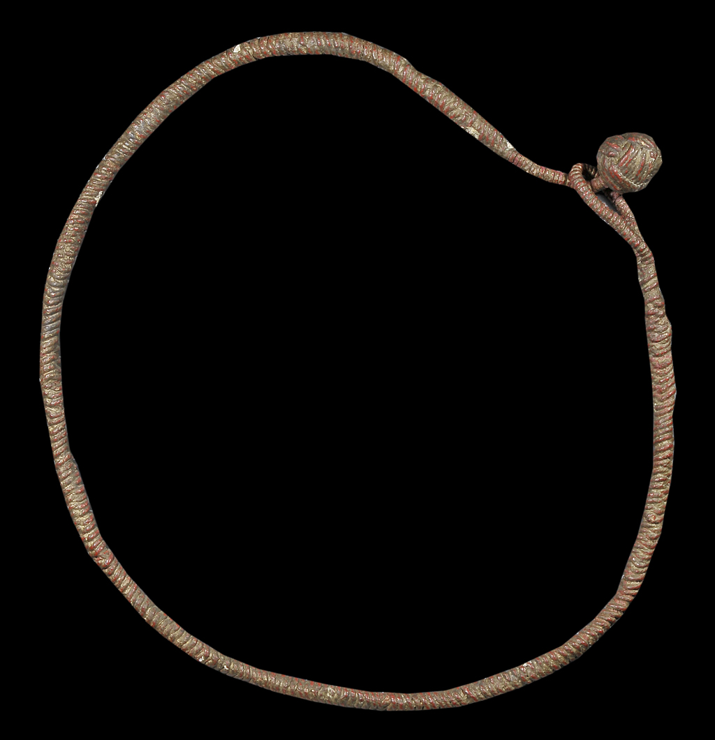 เชือกคาดสะดือหนุมาน หลวงพ่อสนิท เส้นที่ ๔