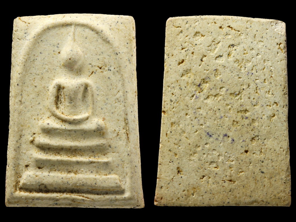 สมเด็จวัดระฆัง 100ปี พิมพ์เส้นด้าย หลังตรายาง องค์ที่ ๓